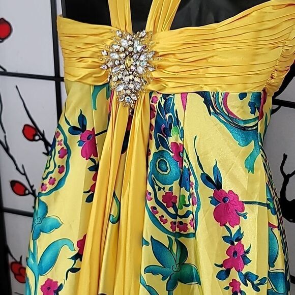 Tony Bowls Paris Cross Bodice Gown - Picture 10 of 15